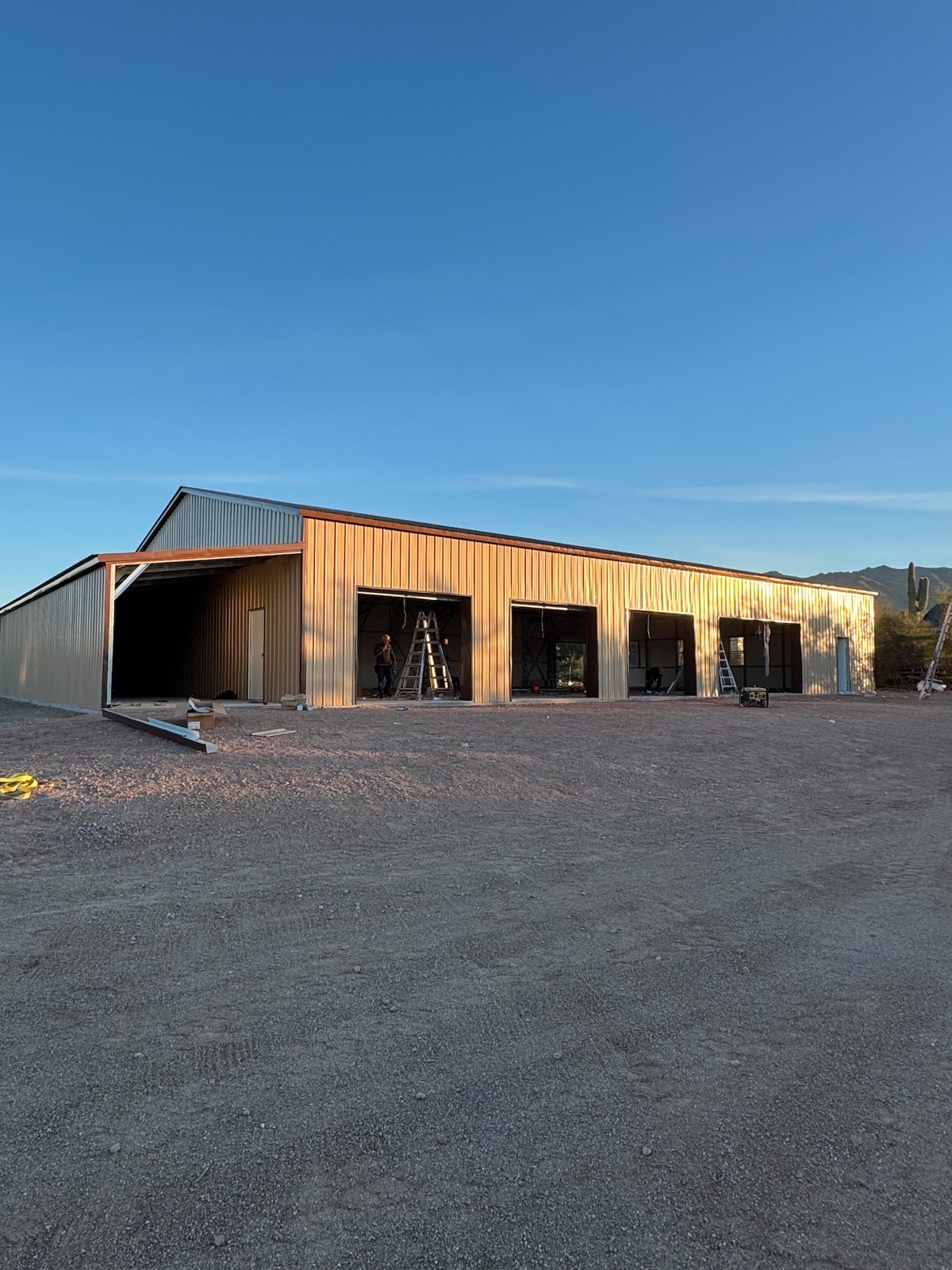 50 × 80 × 10 ft steel building with lean-to